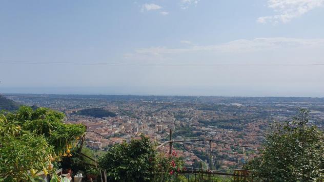 casa indipendente in vendita a Massa in zona Bargana