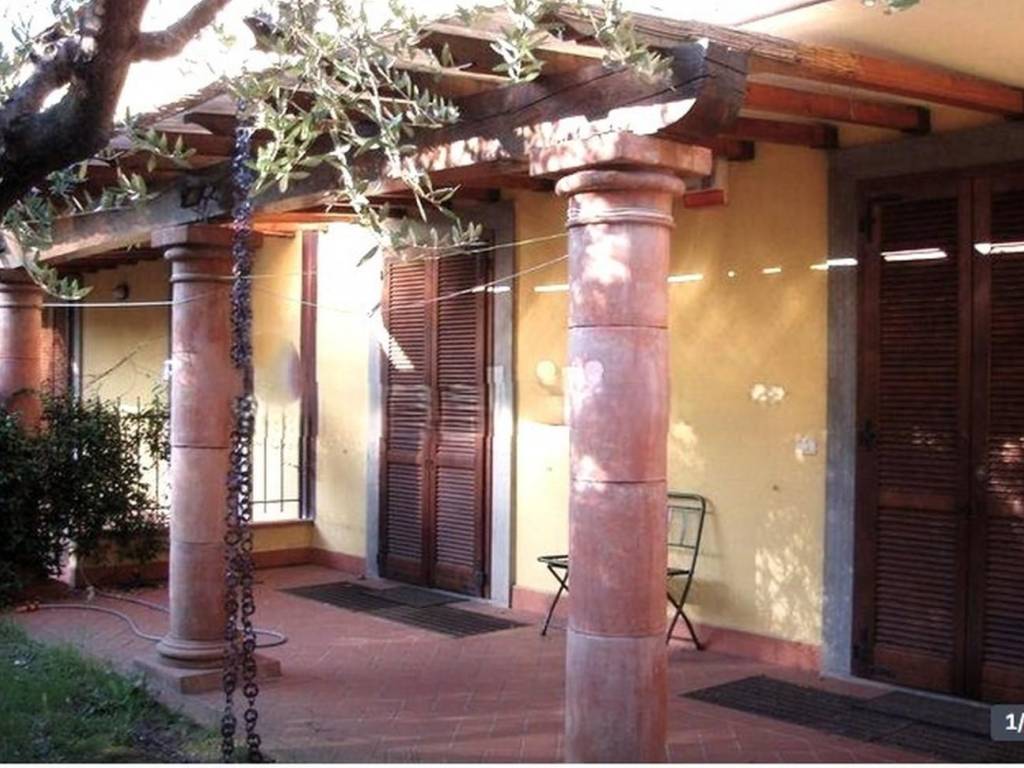 appartamento in vendita a Massa in zona Marina di Massa