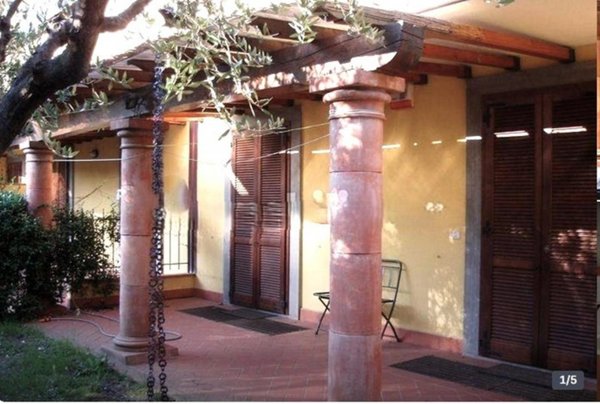 appartamento in vendita a Massa in zona Marina di Massa