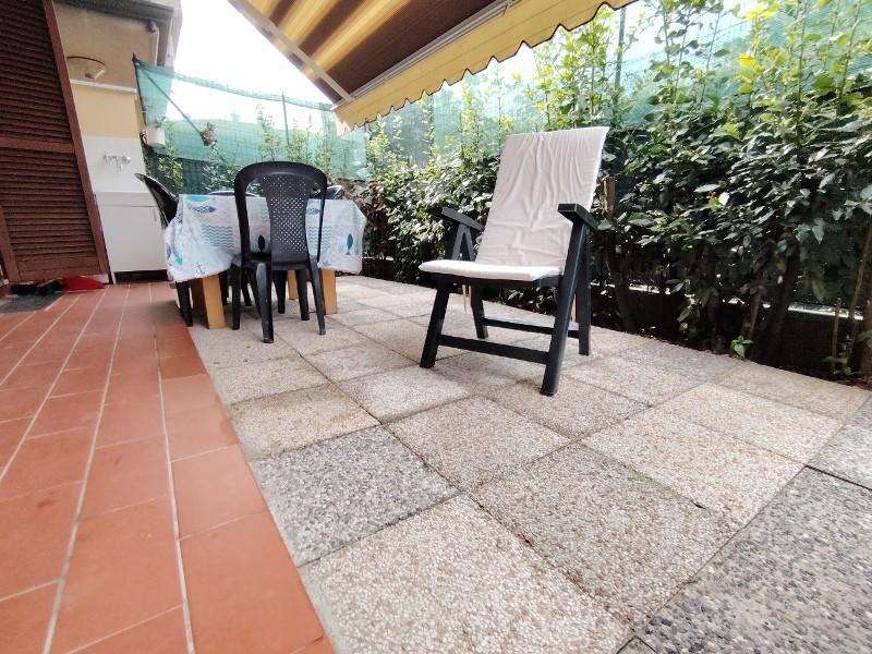 appartamento in vendita a Massa in zona Marina di Massa