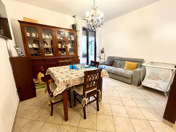 appartamento in vendita a Massa in zona Centro Storico