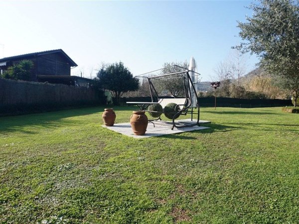 casa indipendente in vendita a Massa in zona Romagnano