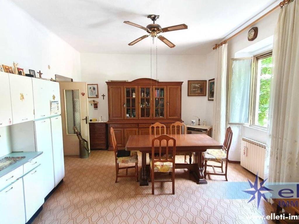 appartamento in vendita a Massa in zona Romagnano