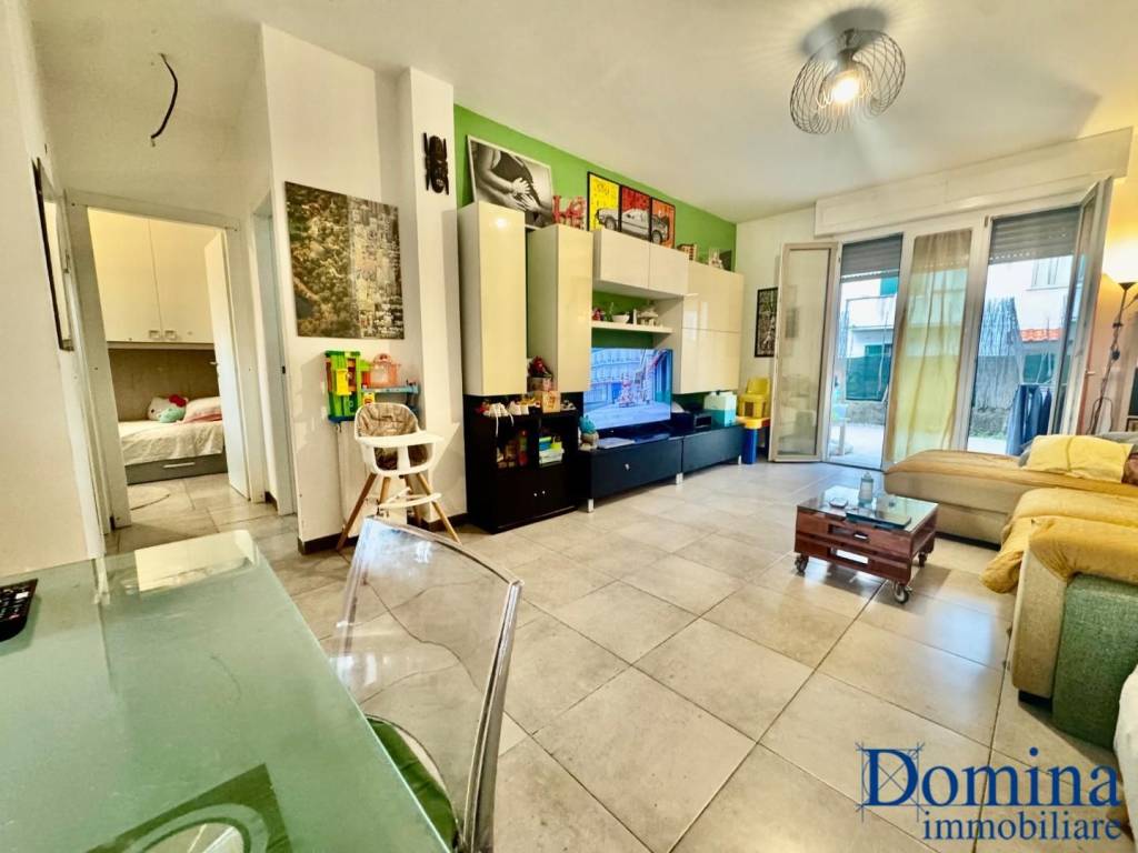 appartamento in vendita a Massa in zona Marina di Massa