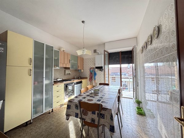 appartamento in vendita a Massa in zona Marina di Massa