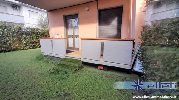 appartamento in vendita a Massa in zona Marina di Massa