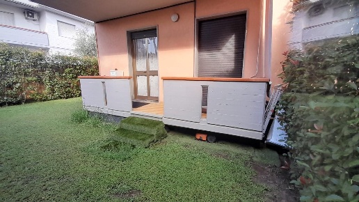 appartamento in vendita a Massa in zona Centro Storico