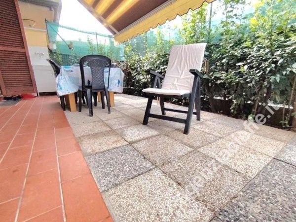 appartamento in vendita a Massa in zona Marina di Massa