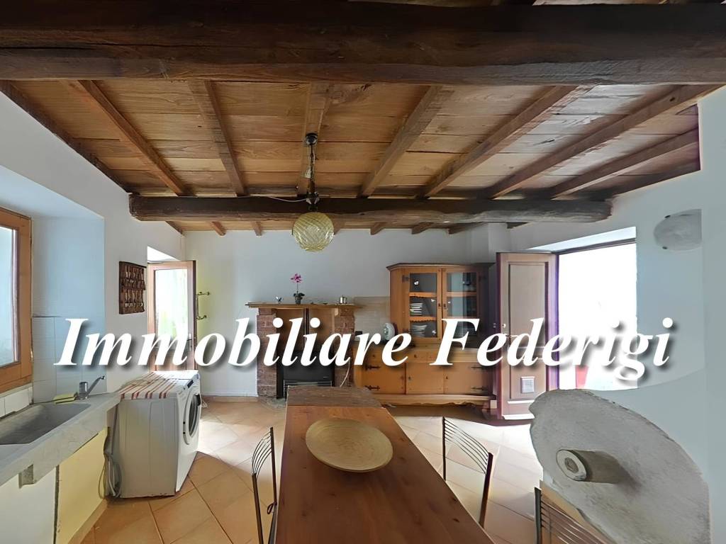 appartamento in vendita a Massa in zona Altagnana