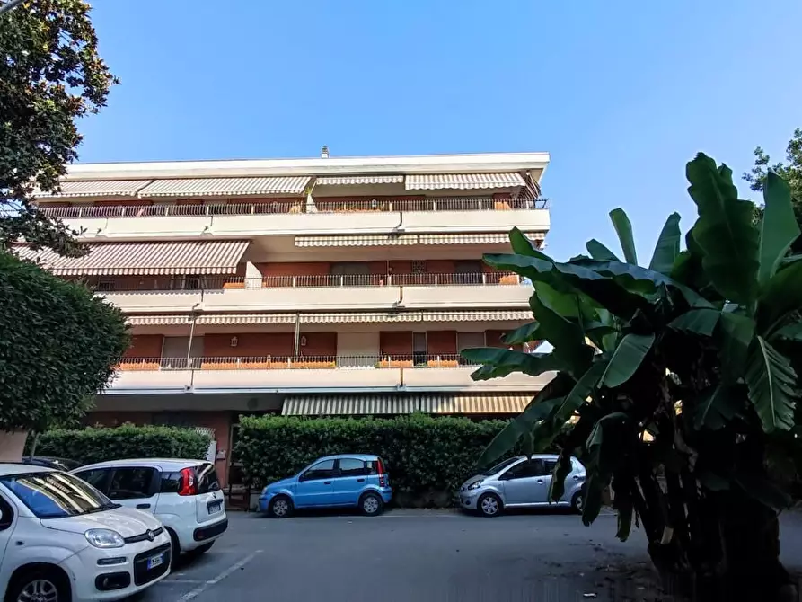 appartamento in vendita a Massa in zona Centro Storico