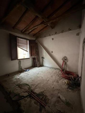 casa indipendente in vendita a Massa