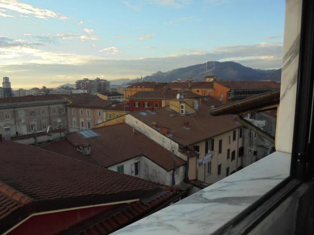 appartamento in vendita a Massa in zona Centro Storico