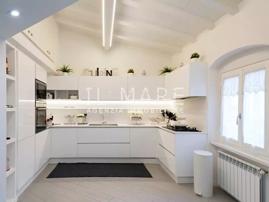 appartamento in vendita a Massa in zona Centro Storico