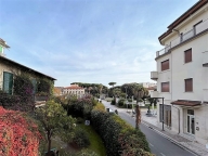 appartamento in vendita a Massa in zona Poveromo