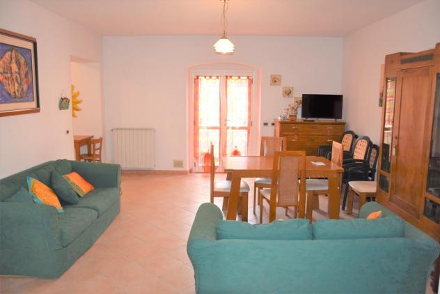 appartamento in vendita a Massa in zona Marina di Massa