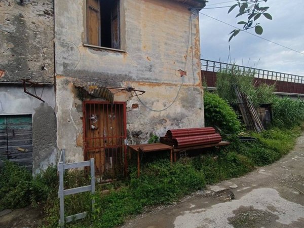 casa semindipendente in vendita a Massa in zona Marina di Massa