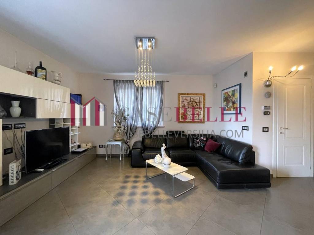 casa indipendente in vendita a Massa in zona Centro Storico