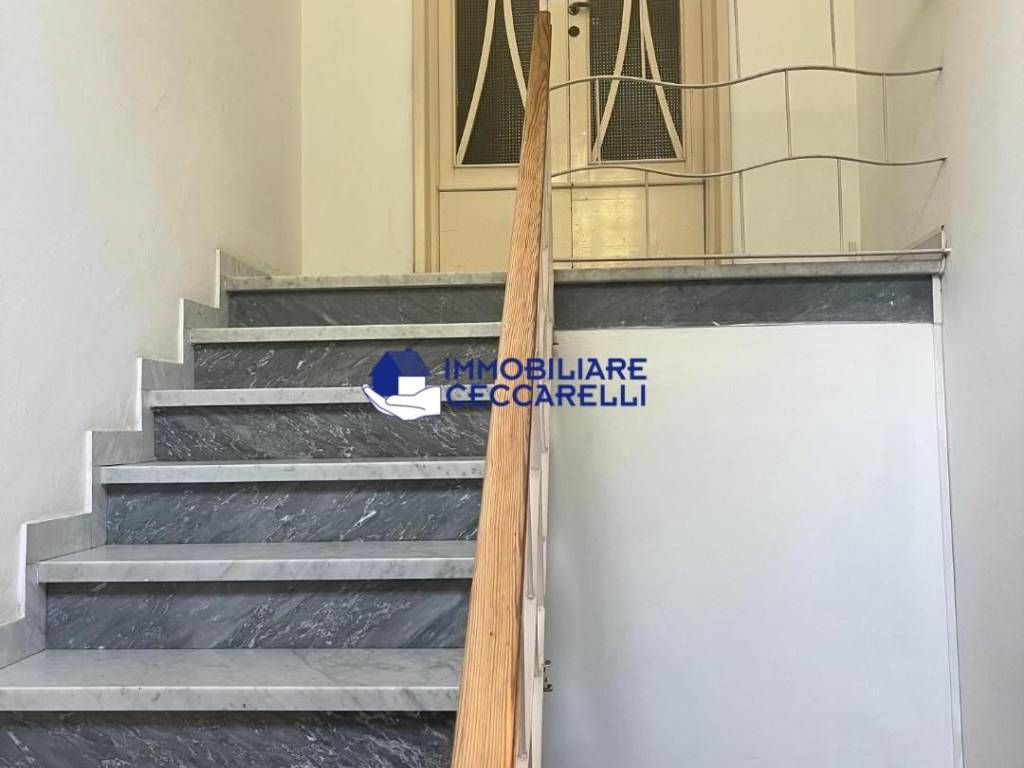 appartamento in vendita a Massa in zona Marina dei Ronchi