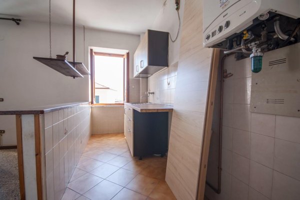 appartamento in vendita a Massa in zona Mirteto
