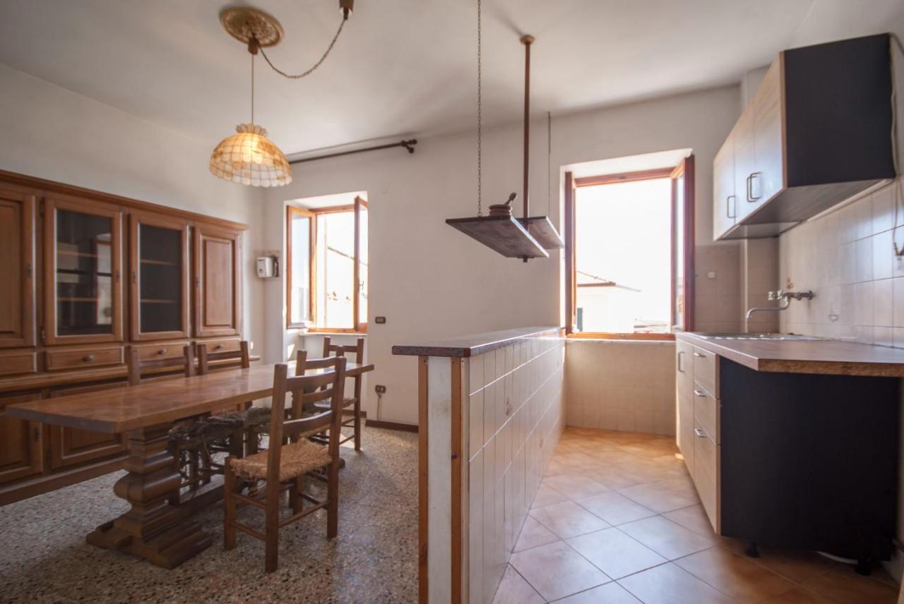 appartamento in vendita a Massa in zona Mirteto