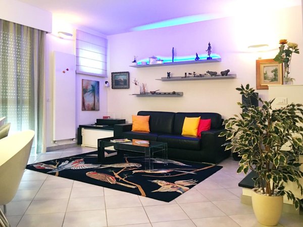 appartamento in vendita a Massa in zona Marina di Massa