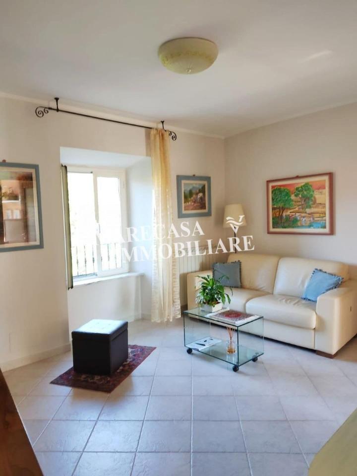 appartamento in vendita a Massa in zona Centro Storico