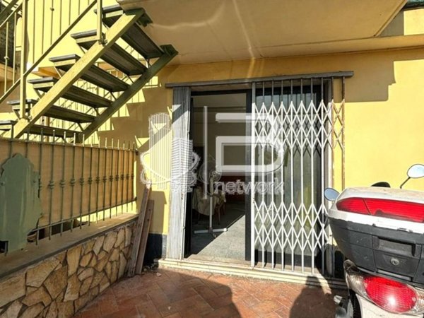 negozio in vendita a Massa in zona Mirteto