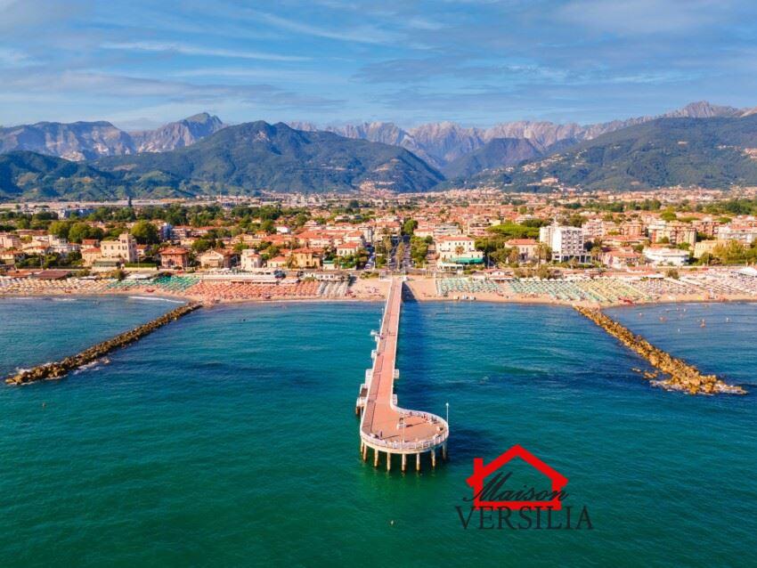 appartamento in vendita a Massa in zona Marina di Massa