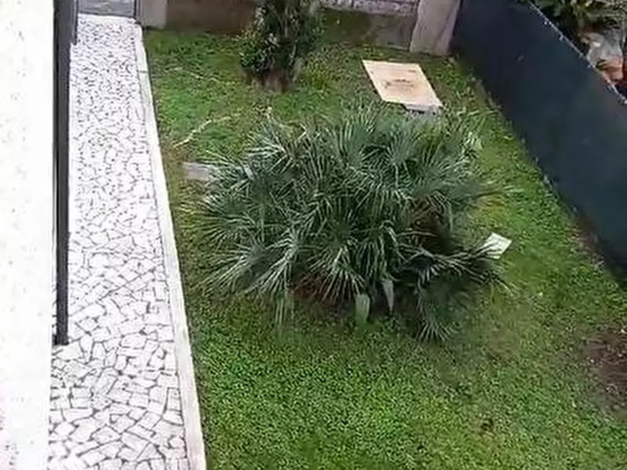 casa indipendente in vendita a Massa in zona Marina di Massa