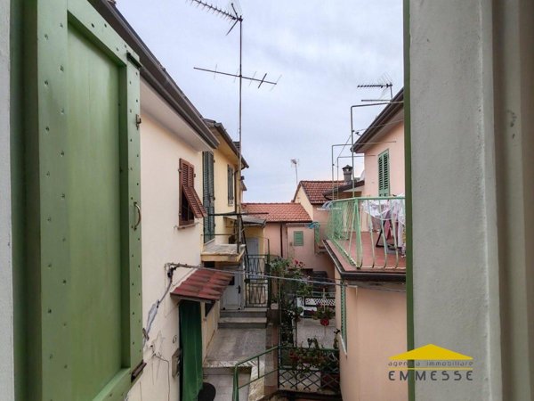 appartamento in vendita a Massa in zona Centro Storico