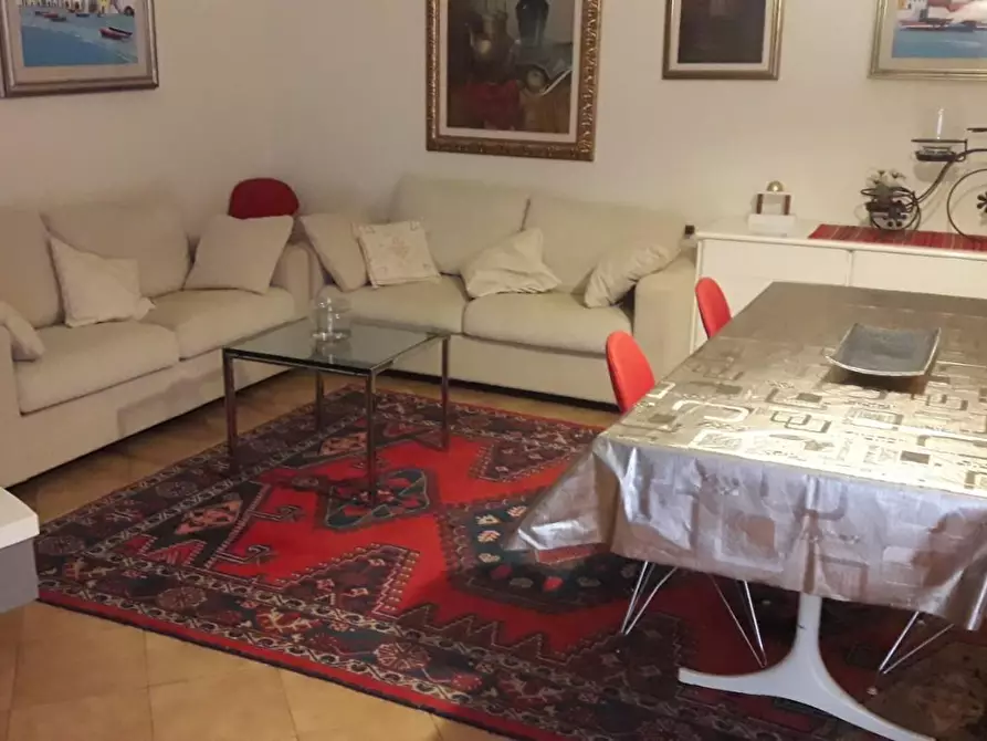 appartamento in vendita a Massa in zona Marina dei Ronchi