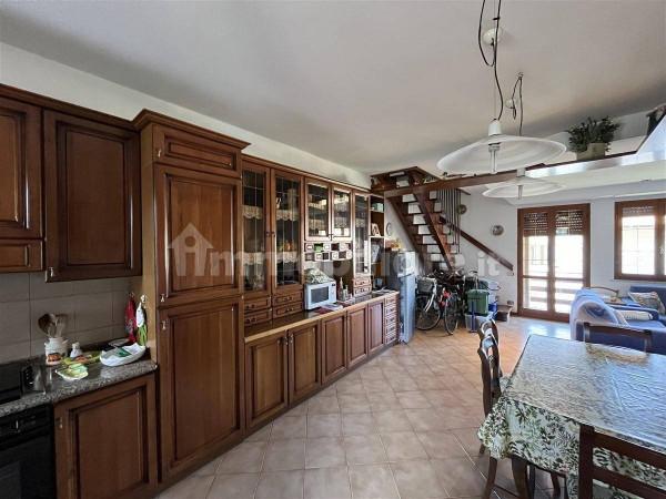 appartamento in vendita a Massa in zona Antona