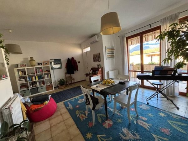 appartamento in vendita a Massa in zona Pariana