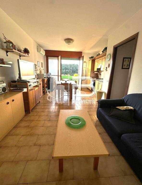 appartamento in vendita a Massa in zona Marina dei Ronchi