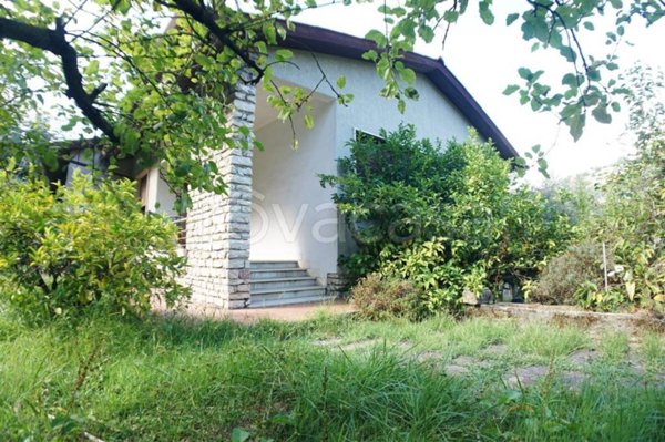 casa indipendente in vendita a Massa in zona Centro Storico