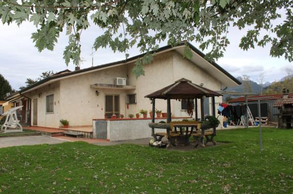 casa indipendente in vendita a Massa in zona Antona