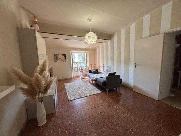 appartamento in vendita a Massa in zona Centro Storico