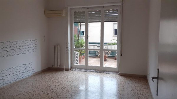 appartamento in vendita a Massa in zona Centro Storico