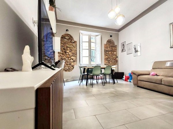 appartamento in vendita a Massa in zona Centro Storico