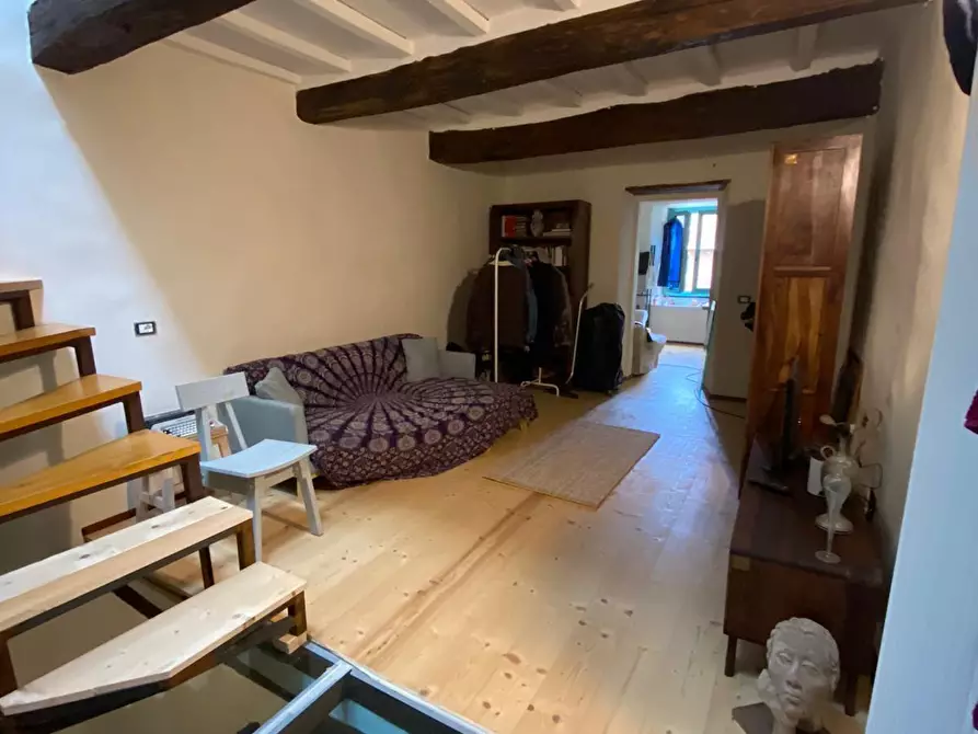 casa indipendente in vendita a Massa in zona Castagnola