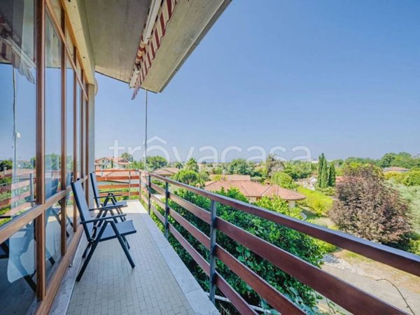 casa indipendente in vendita a Massa in zona Quercioli