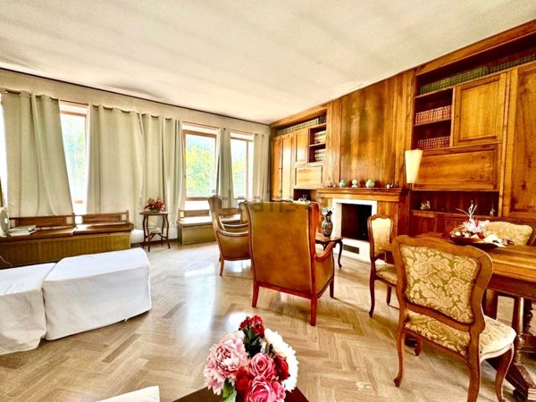 casa indipendente in vendita a Massa in zona Centro Storico