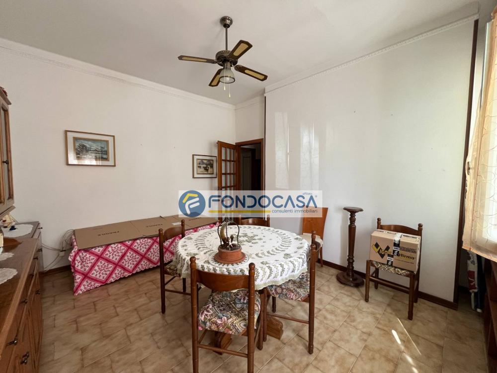appartamento in vendita a Massa in zona Centro Storico