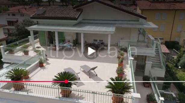 appartamento in vendita a Massa in zona Centro Storico