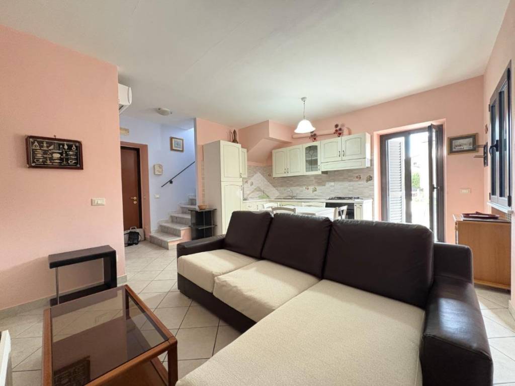 casa indipendente in vendita a Massa in zona Centro Storico