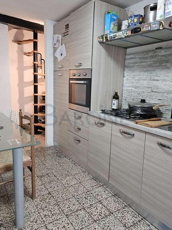 appartamento in vendita a Massa in zona Centro Storico