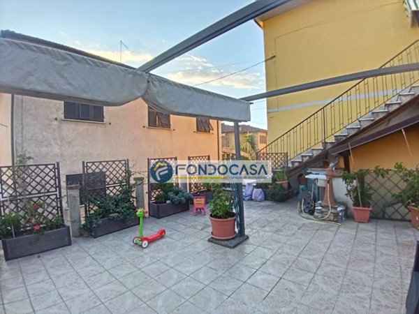 casa indipendente in vendita a Massa