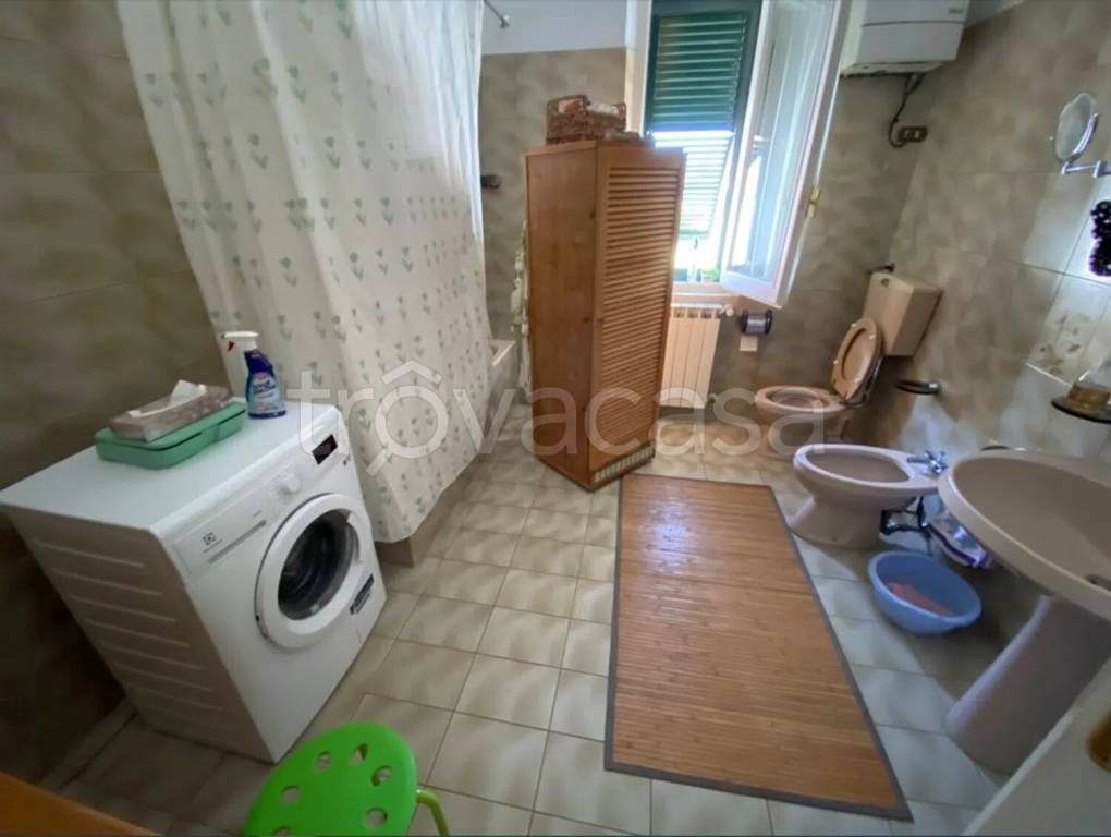 appartamento in vendita a Massa in zona Centro Storico