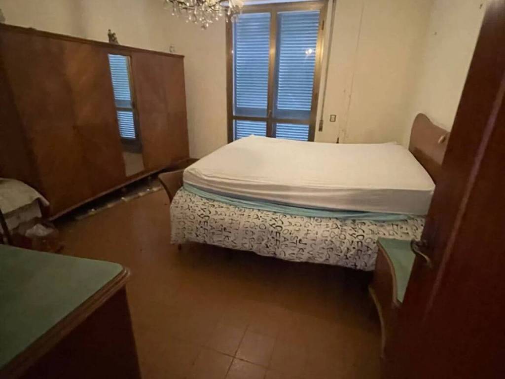 appartamento in vendita a Massa in zona Castagnola