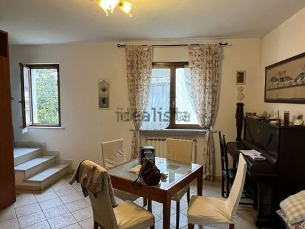 casa indipendente in vendita a Massa in zona Centro Storico